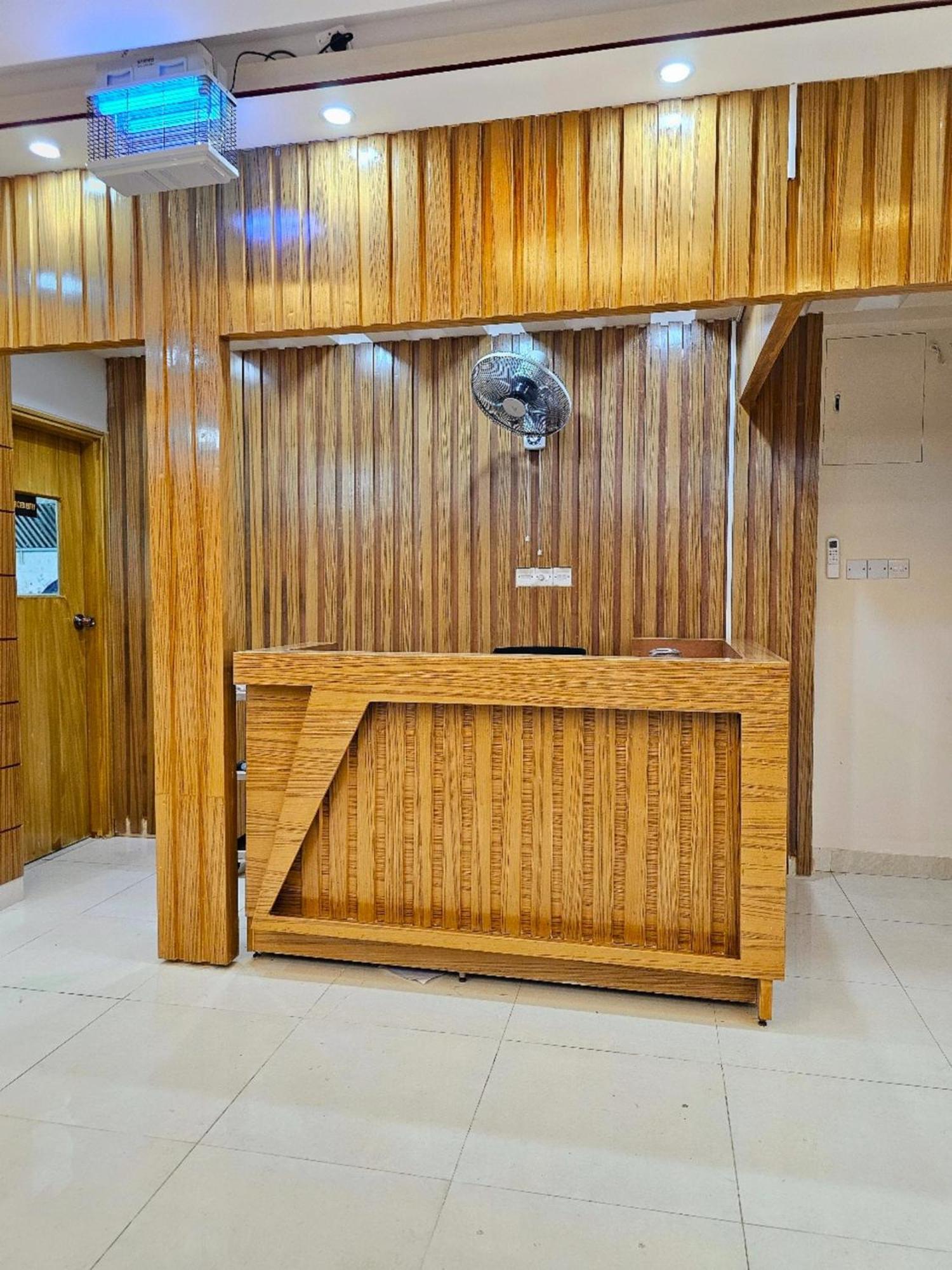 Hotel Safa Residency - Дака Екстериор снимка