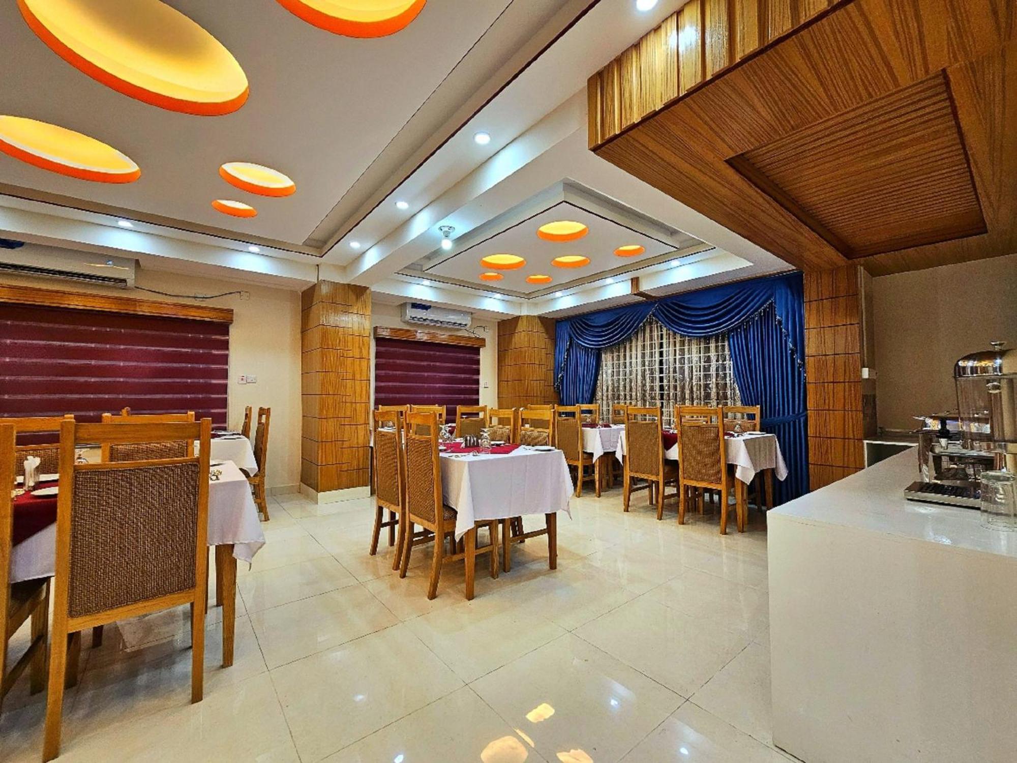 Hotel Safa Residency - Дака Екстериор снимка