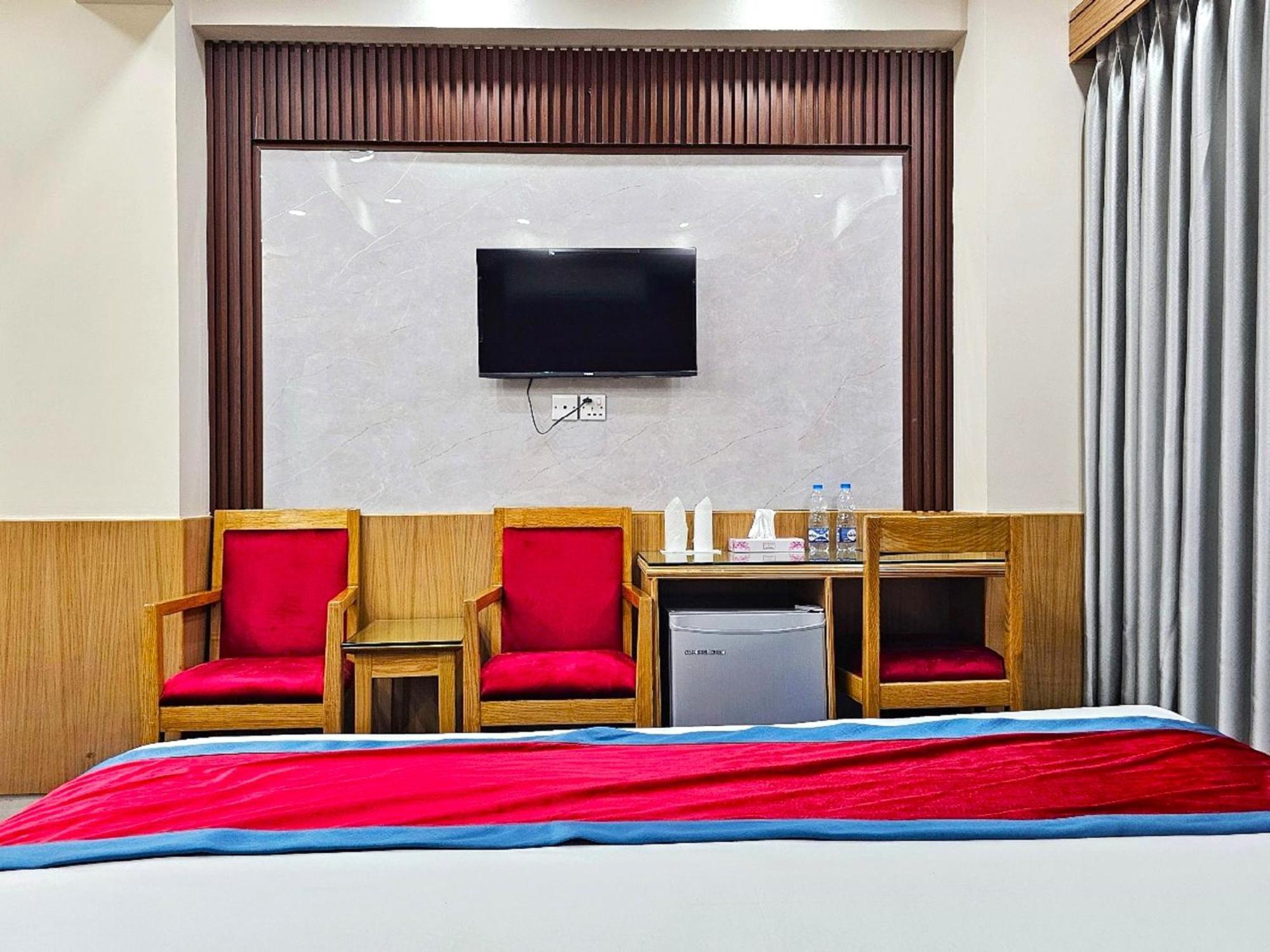 Hotel Safa Residency - Дака Екстериор снимка