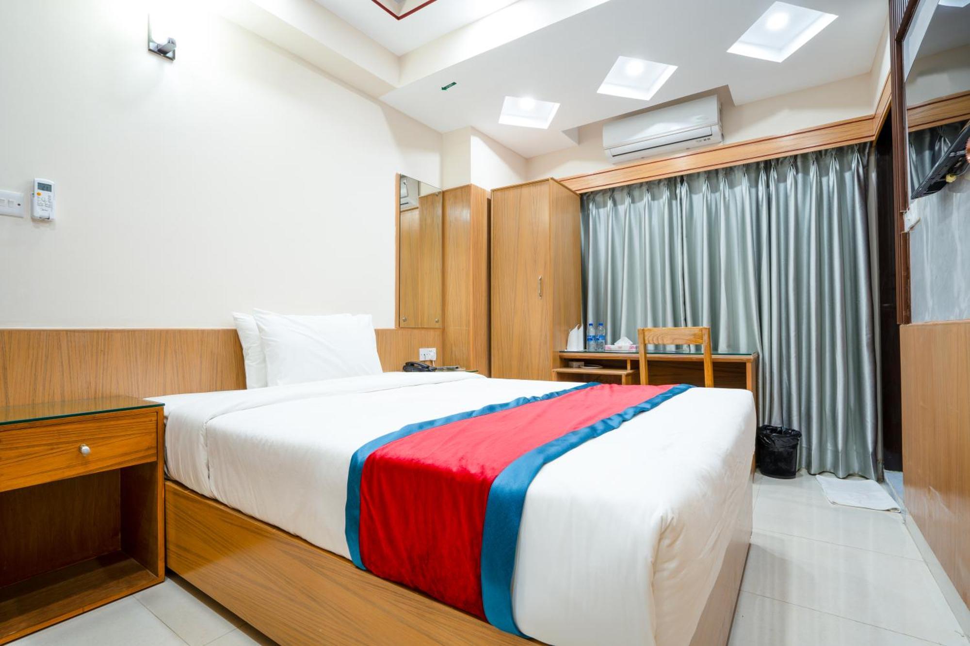 Hotel Safa Residency - Дака Екстериор снимка