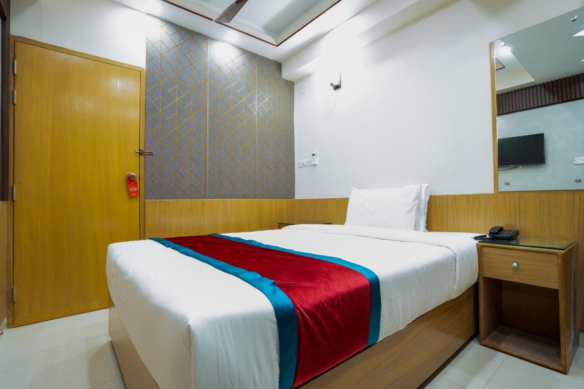 Hotel Safa Residency - Дака Екстериор снимка