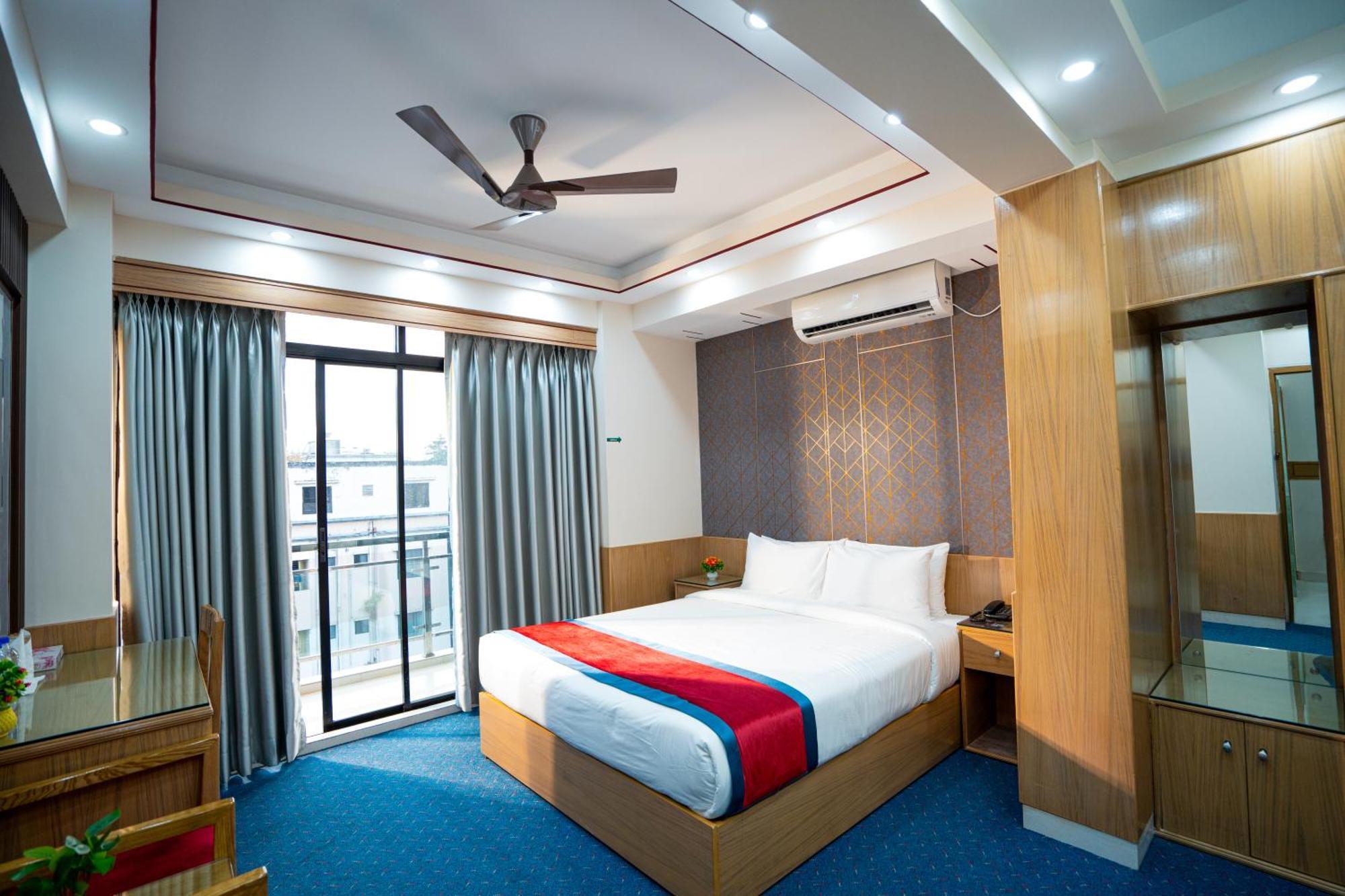 Hotel Safa Residency - Дака Екстериор снимка