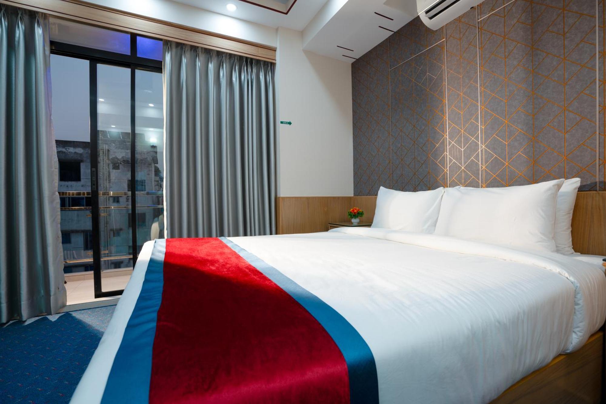 Hotel Safa Residency - Дака Екстериор снимка