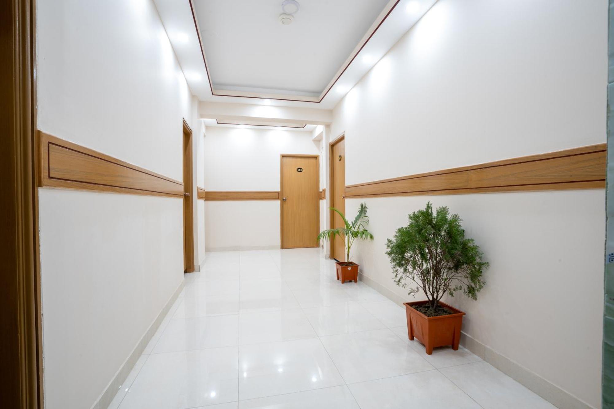 Hotel Safa Residency - Дака Екстериор снимка