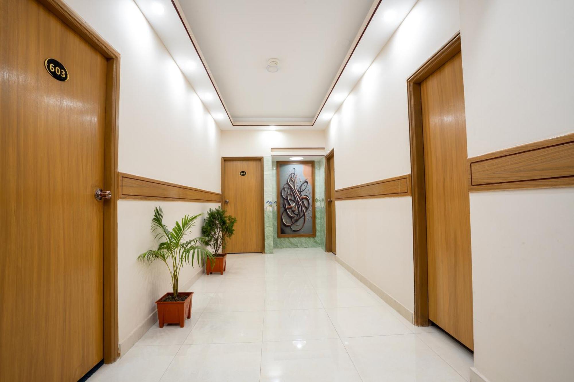 Hotel Safa Residency - Дака Екстериор снимка