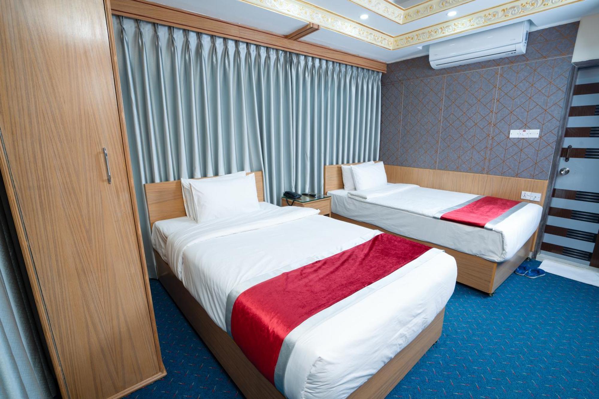 Hotel Safa Residency - Дака Екстериор снимка