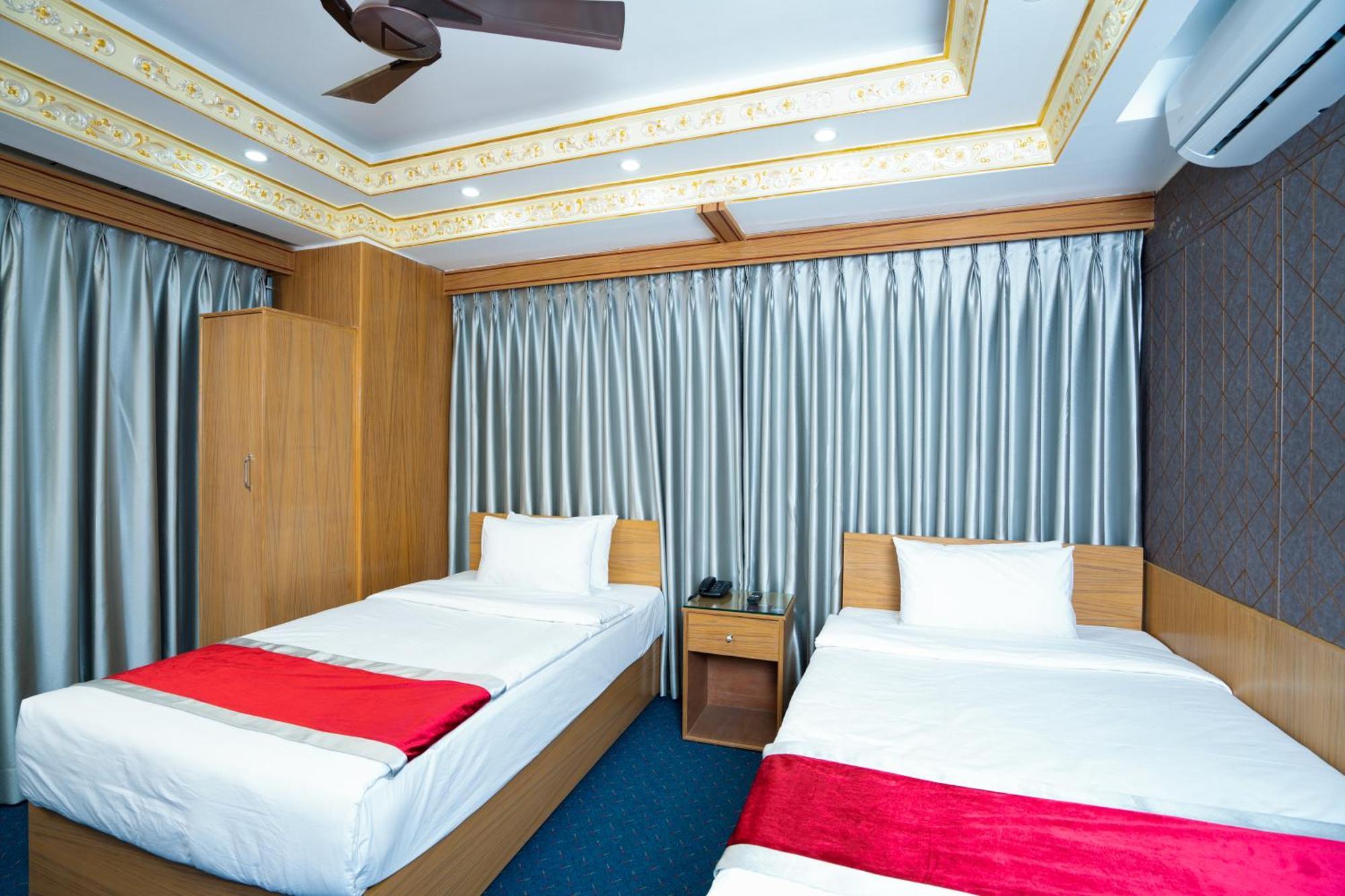 Hotel Safa Residency - Дака Екстериор снимка
