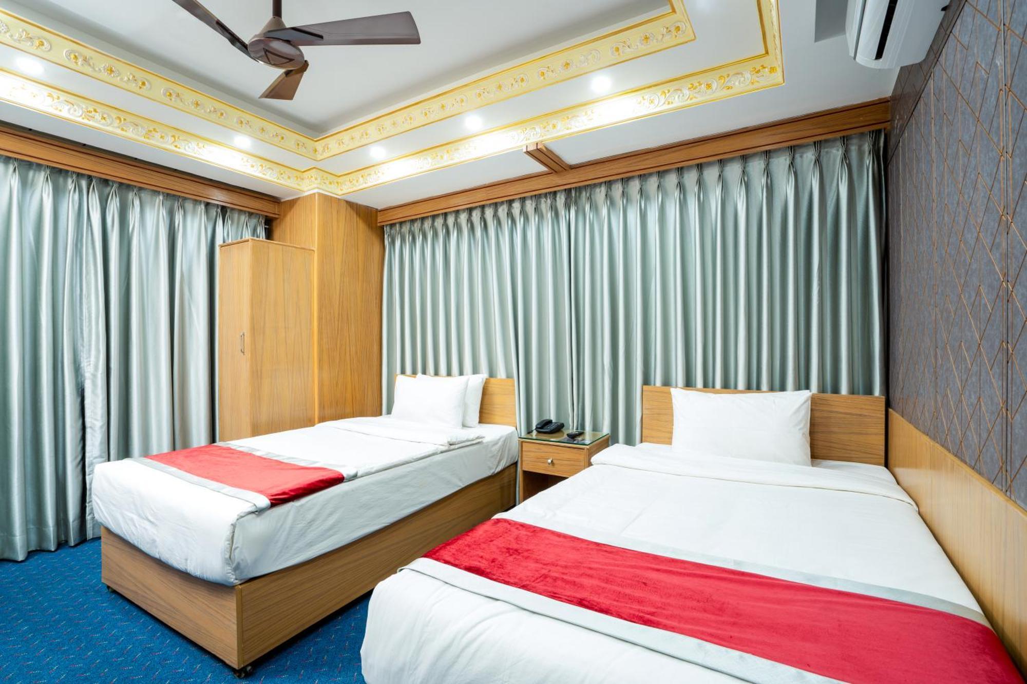 Hotel Safa Residency - Дака Екстериор снимка