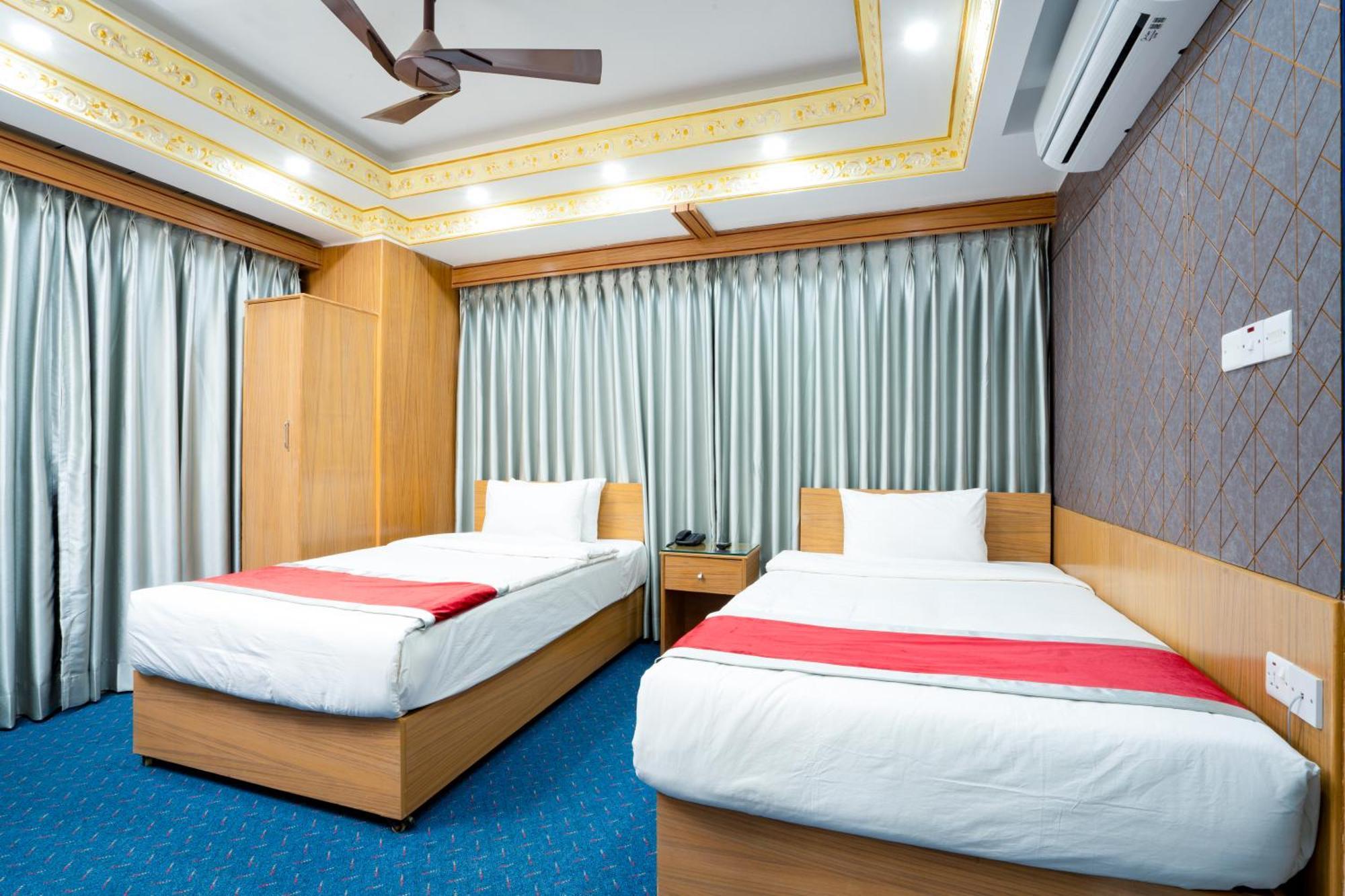 Hotel Safa Residency - Дака Екстериор снимка