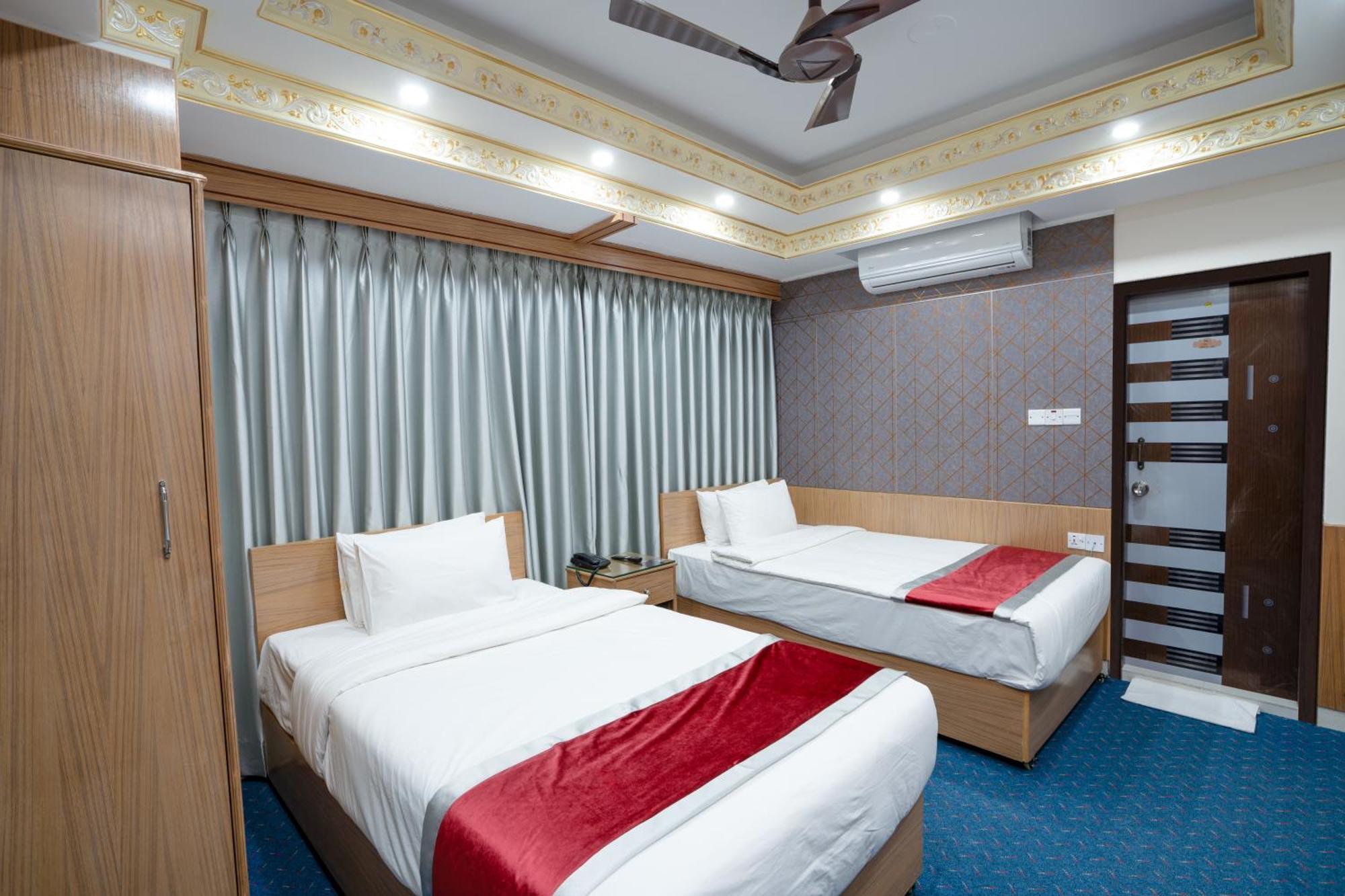 Hotel Safa Residency - Дака Екстериор снимка